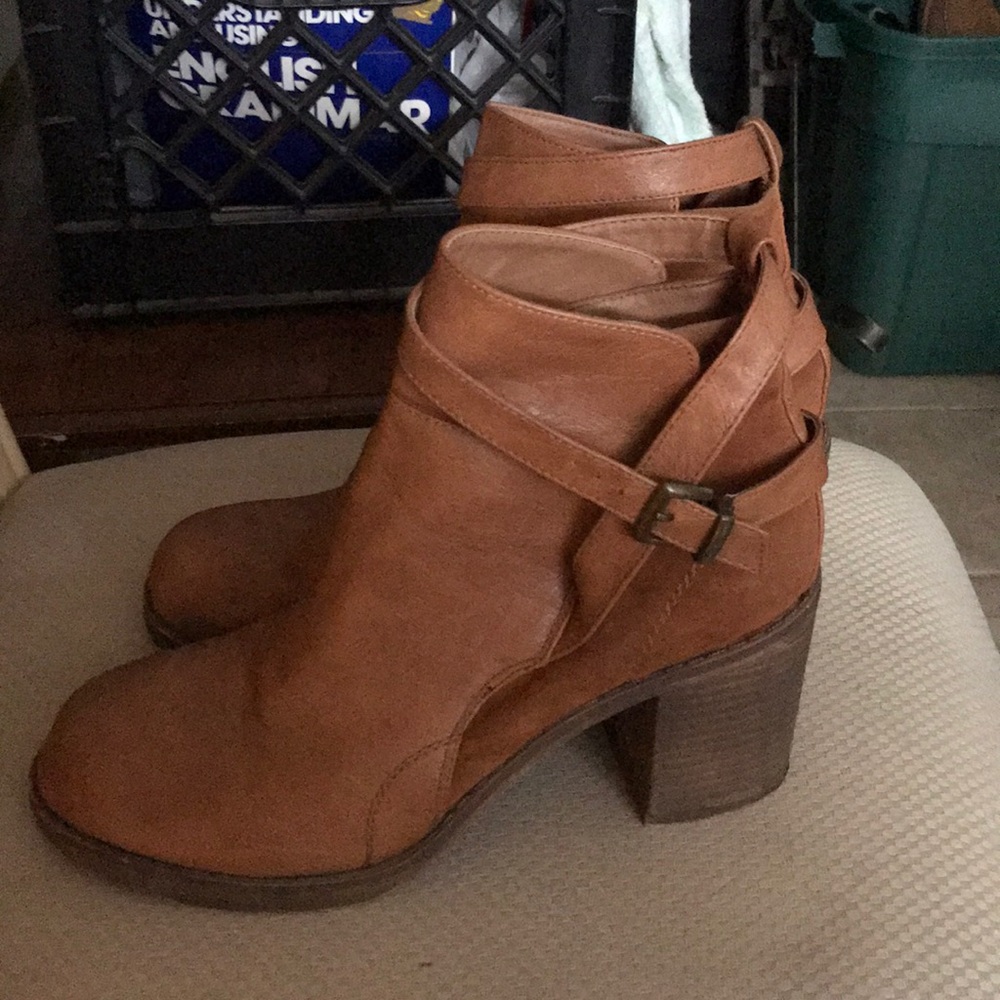 Fall leather booties!
